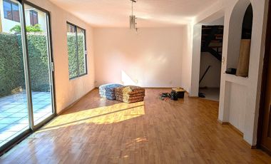 CASA EN FRACCIONAMIENTO EXCLUSIVO EN RANCHO VISTA HERMOSA, COYOACÁN