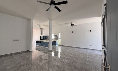 CASA EN RENTA DE UN NIVEL, Privada Parque Central al Norte de Mérida Yucatán