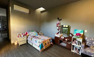 Residencia de Lujo en Mérida zona Norte | Doble Altura, Jardín Amplio y Alberca