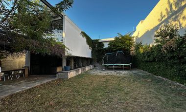 Residencia de Lujo en Mérida zona Norte | Doble Altura, Jardín Amplio y Alberca