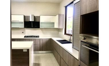 ALQUILER DE CASA EN CLAYTON - PH LOS SENDEROS DE CAMINO DE CRUCES