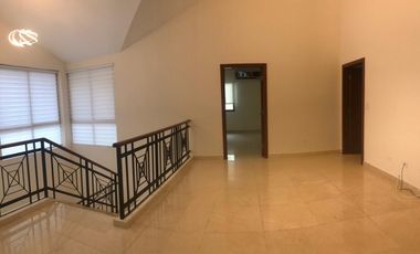 ALQUILER DE CASA EN CLAYTON - PH LOS SENDEROS DE CAMINO DE CRUCES