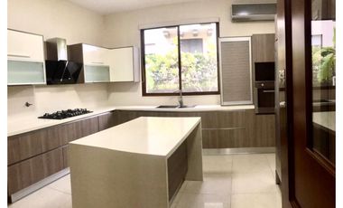 ALQUILER DE CASA EN CLAYTON - PH LOS SENDEROS DE CAMINO DE CRUCES