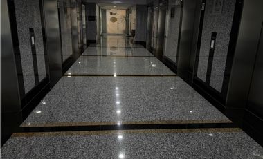 ALQUILER DE OFICINA DE 168M EN AVENIDA BALBOA TORRE BICSA AMOBLADA