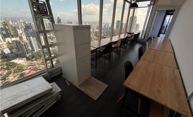 ALQUILER DE OFICINA DE 168M EN AVENIDA BALBOA TORRE BICSA AMOBLADA