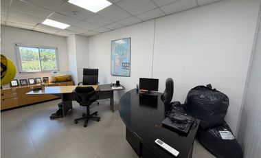 Galpon en alquiler con excelente exposicion