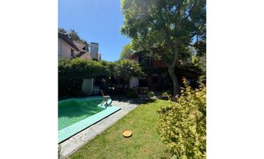 VENTA - Casa 5 amb, patio, cochera + piscina - Zona Pinos de Anchorena