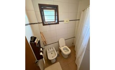 VENTA - Casa 5 amb, patio, cochera + piscina - Zona Pinos de Anchorena