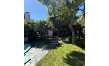 VENTA - Casa 5 amb, patio, cochera + piscina - Zona Pinos de Anchorena