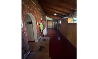 VENTA - Casa 5 amb, patio, cochera + piscina - Zona Pinos de Anchorena