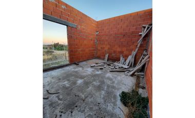 VENTA-LOTE MAS CASA EN CONSTRUCCIÓN-SINSACATE
