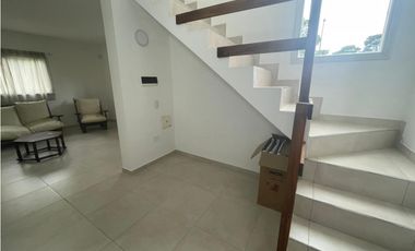 Casa a Estrenar en Pinamar Norte  4 Ambientes, Suite con Terraza