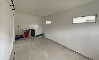 Casa a Estrenar en Pinamar Norte  4 Ambientes, Suite con Terraza