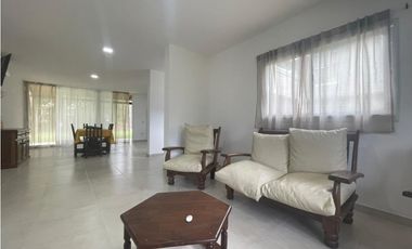 Casa a Estrenar en Pinamar Norte  4 Ambientes, Suite con Terraza