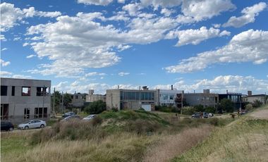 Lote frente al mar en La Caleta