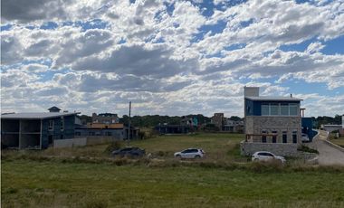 Lote frente al mar en La Caleta