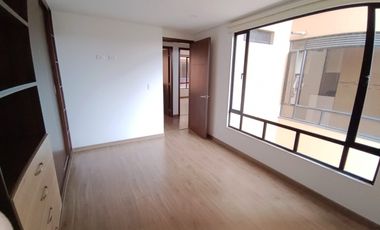 Venta Apto Cota Centro con Ascensor