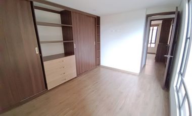 Venta Apto Cota Centro con Ascensor