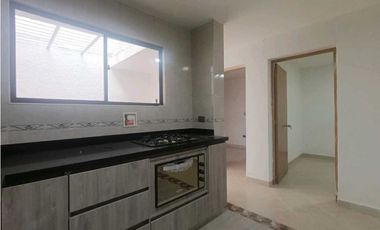 CASA PARA LA RENTA EN ENVIGADO (BARRIO LAS FLORES)