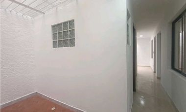 CASA PARA LA RENTA EN ENVIGADO (BARRIO LAS FLORES)