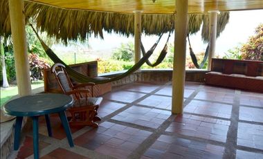 VENTA DE LOTE CON CABAÑA EN SALGAR