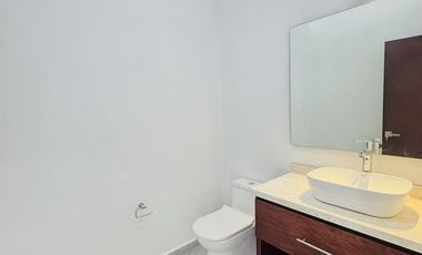 Casa en Fraccionamiento Lomas de Ahuatlán