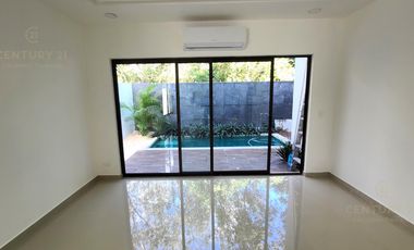 Casa nueva de 5 rec en venta en Granada Encuentro Playa del Carmen P4533