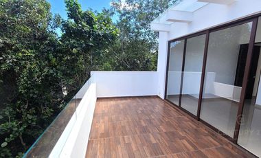 Casa nueva de 5 rec en venta en Granada Encuentro Playa del Carmen P4533