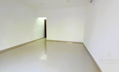 Casa nueva de 5 rec en venta en Granada Encuentro Playa del Carmen P4533