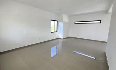 Casa nueva de 5 rec en venta en Granada Encuentro Playa del Carmen P4533