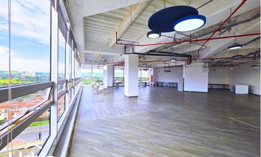 Arriendo Oficina de 279 m² con vista panorámica