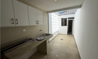 SE ARRIENDA CASA CON PANELES SOLARES EN LA CASTELLANA DE MONTERIA