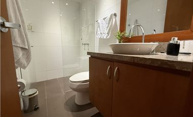 Venta de casa independiente en la Loma de Alejandría en el Poblado