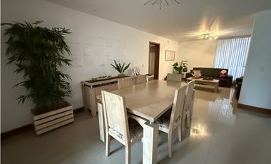 Venta de casa independiente en la Loma de Alejandría en el Poblado