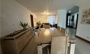 Venta de casa independiente en la Loma de Alejandría en el Poblado