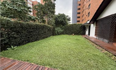 Venta de casa independiente en la Loma de Alejandría en el Poblado