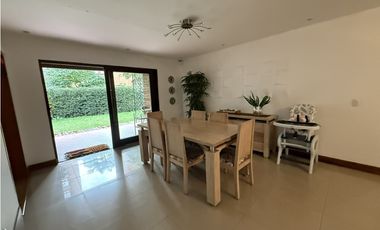 Venta de casa independiente en la Loma de Alejandría en el Poblado