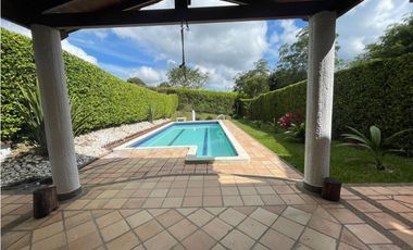 VENDO CASA CAMPESTRE - CERRITOS, PEREIRA