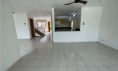 VENDO CASA CAMPESTRE - CERRITOS, PEREIRA