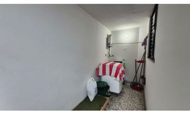 casa tercer piso de 90 metros disponible