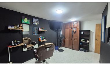 casa tercer piso de 90 metros disponible