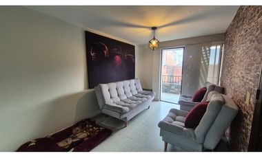 casa tercer piso de 90 metros disponible