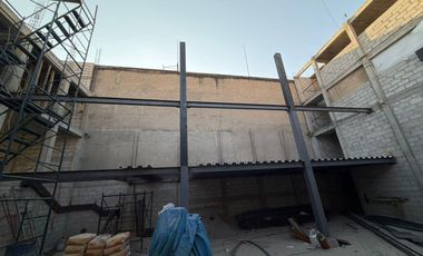 Nave / bodega Comercial en RENTA en Calzada Ignacio Zaragoza.