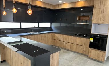 SE VENDE JAMUNDI MANANTIAL DE LAS MERCEDES PROTOCOLIZADA