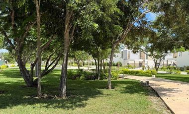 Casa en Renta en Privada con Amenidades, Cancha de Padel y Vigilancia 24 horas