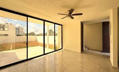 Casa en Renta en Privada con Amenidades, Cancha de Padel y Vigilancia 24 horas