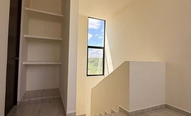 Casa en Renta en Privada con Amenidades, Cancha de Padel y Vigilancia 24 horas