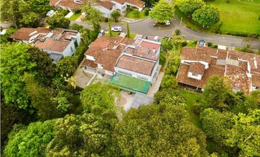 Casa de ensueño en el Poblado cerca al club campestre para la venta