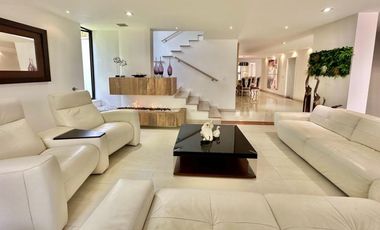 Casa de ensueño en el Poblado cerca al club campestre para la venta