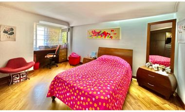 Casa de ensueño en el Poblado cerca al club campestre para la venta